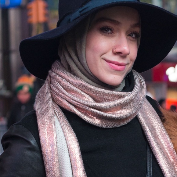 Meet your Posher, Nez - Picture 4 of 4